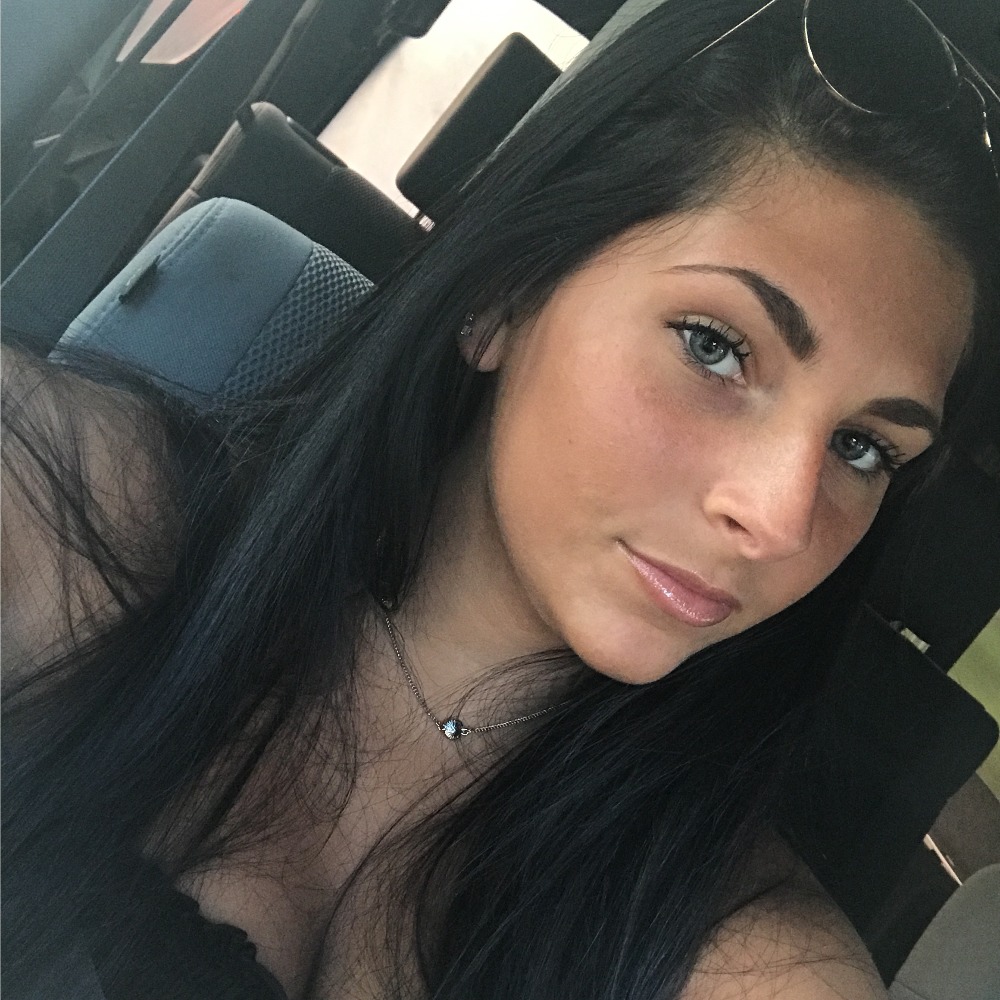 Meet your Posher, Natalie